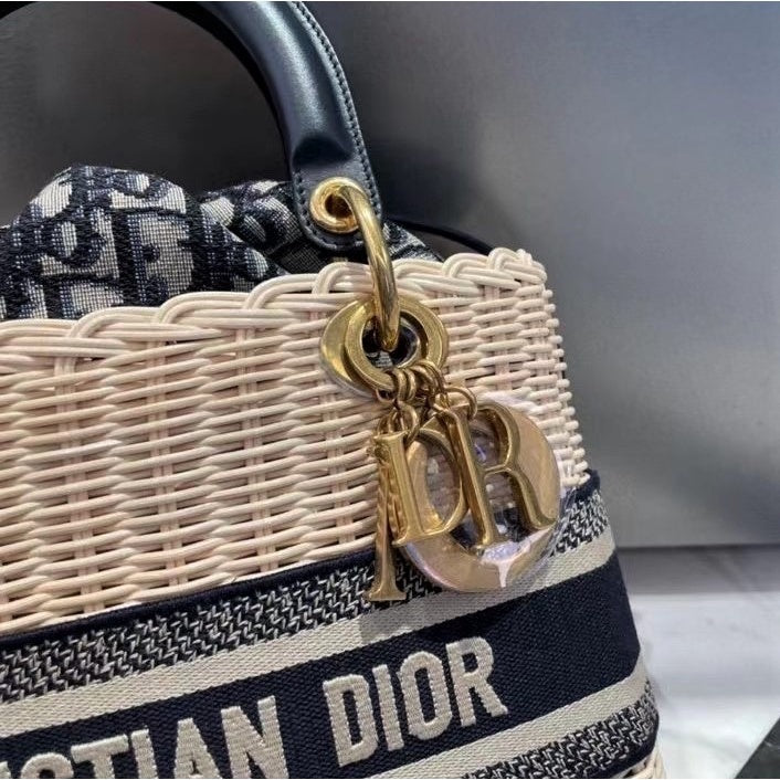 Dior Lady Oblique Tasche